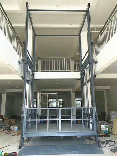 導(dǎo)軌式升降貨梯家用小型貨梯車(chē)間倉(cāng)庫(kù)貨物提升機(jī)簡(jiǎn)易鏈條式升降貨梯